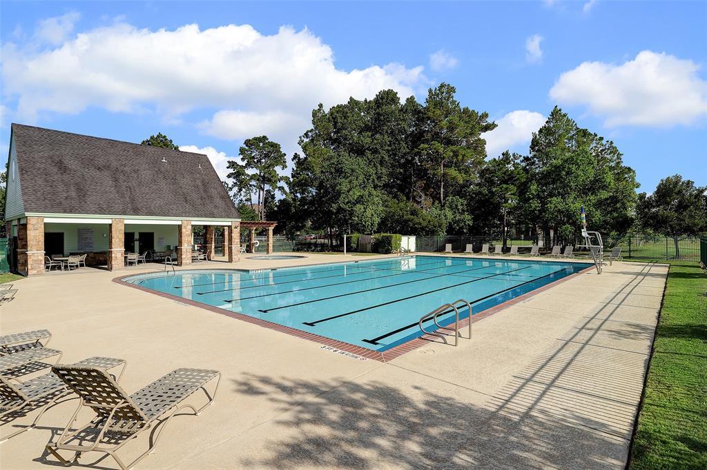 Enjoy the neighborhood pool!