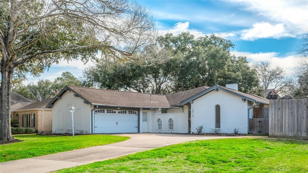 Home Sweet Home – RENOVATED brick rancher on large 11,400 sq ft lot in the heart of Sugar Land, TX.