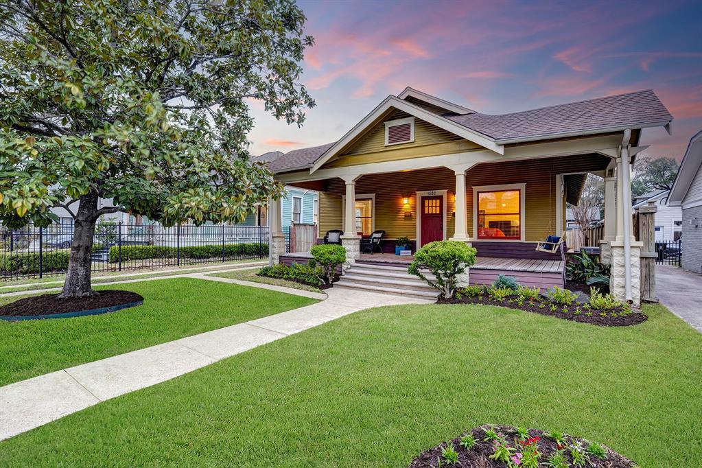 Welcome to 1532 Harvard in the heart of the Houston Heights historic district. This expanded Craftsman bungalow features 3 bedrooms/2.5 baths and 2 car garage with side workshop. Southern magnolia graces the front yard full of lush landscaping.